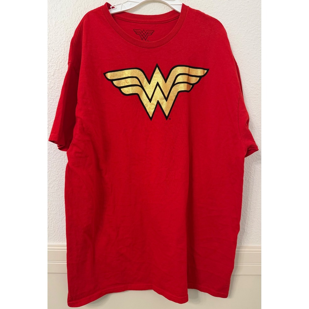 Wonder Woman Red Graphic T-Shirt Gold Foil Logo Cotton XL DC Comics